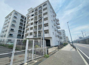神戸市垂水区塩屋町、マンションの外観画像です