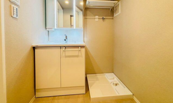 神戸市垂水区塩屋町、マンションの洗面画像です