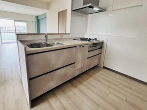 神戸市垂水区清水が丘、マンションのキッチン画像です