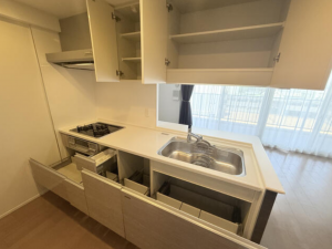 神戸市垂水区星陵台、マンションのキッチン画像です