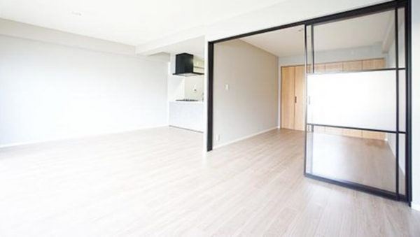 神戸市垂水区狩口台、マンションの内装画像です