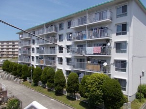神戸市垂水区高丸、マンションの外観画像です