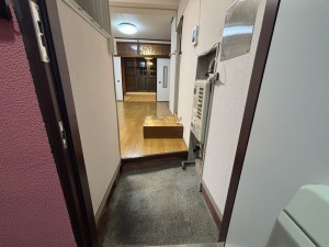 神戸市垂水区旭が丘、マンションの玄関画像です