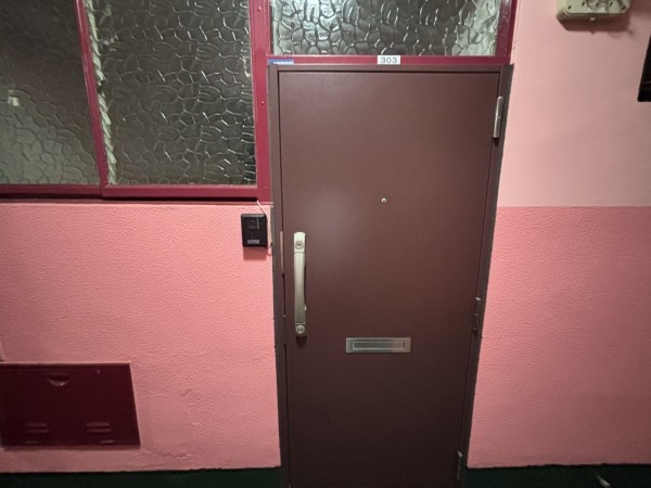 神戸市垂水区旭が丘、マンションの玄関画像です