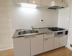 神戸市垂水区塩屋町、マンションのキッチン画像です
