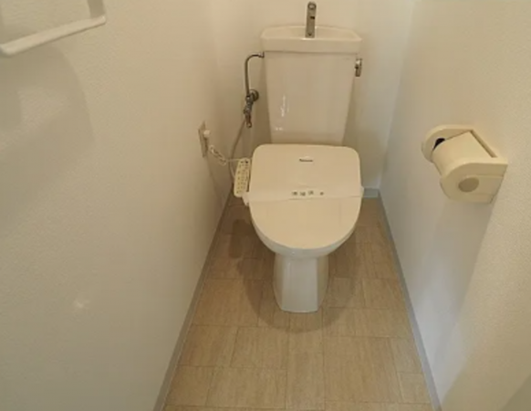 神戸市垂水区舞子坂、マンションのトイレ画像です
