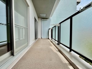 神戸市垂水区青山台、マンションのバルコニー画像です