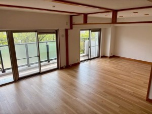 神戸市垂水区青山台、マンションの居間画像です