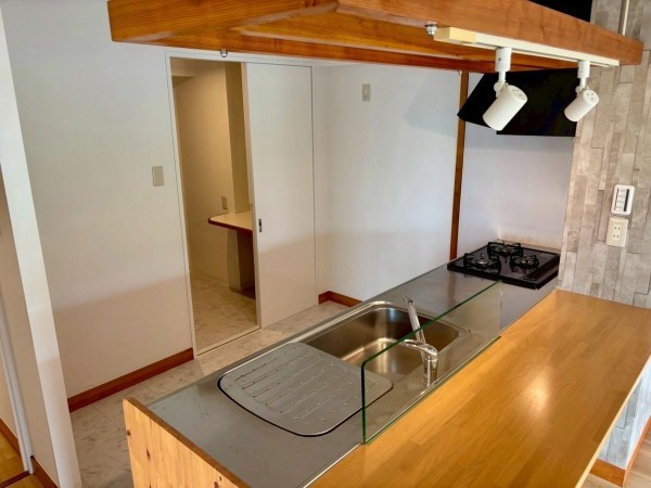 神戸市垂水区青山台、マンションのキッチン画像です