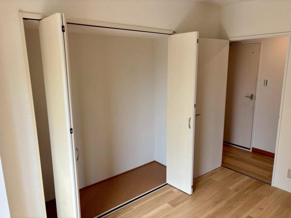 神戸市垂水区青山台、マンションの収納画像です