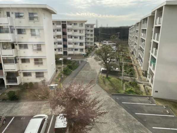 神戸市垂水区狩口台、マンションの外観画像です