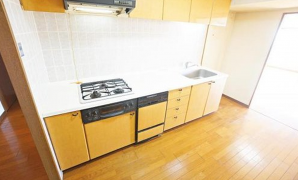 神戸市垂水区千代が丘、マンションのキッチン画像です