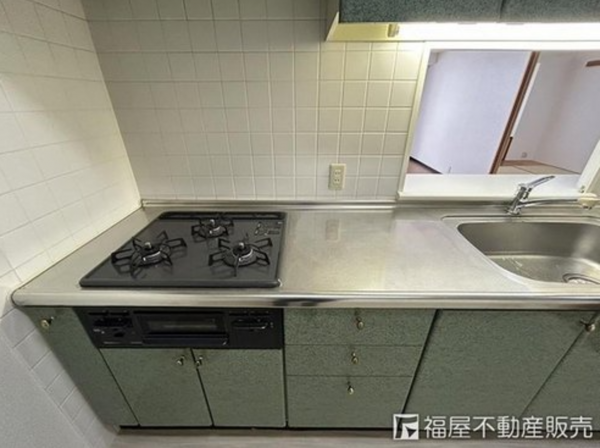 神戸市垂水区北舞子、マンションのキッチン画像です