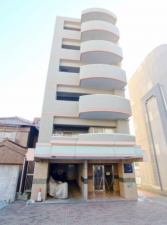神戸市垂水区海岸通、マンションの外観画像です