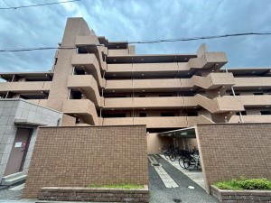 神戸市垂水区旭が丘、マンションの外観画像です