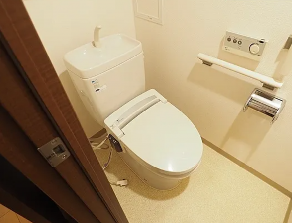 神戸市垂水区旭が丘、マンションのトイレ画像です