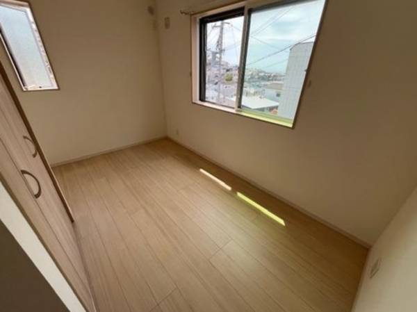 神戸市垂水区旭が丘、中古一戸建ての子ども部屋画像です