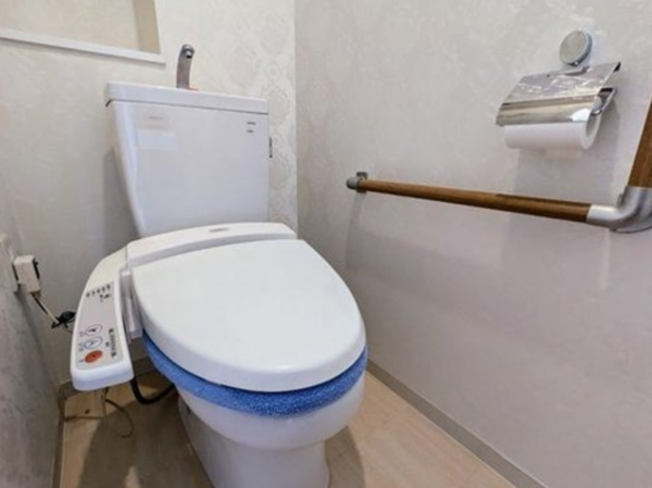 神戸市垂水区上高丸、マンションのトイレ画像です