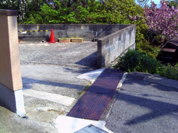 神戸市垂水区城が山、土地の前面道路を含む現地写真画像です