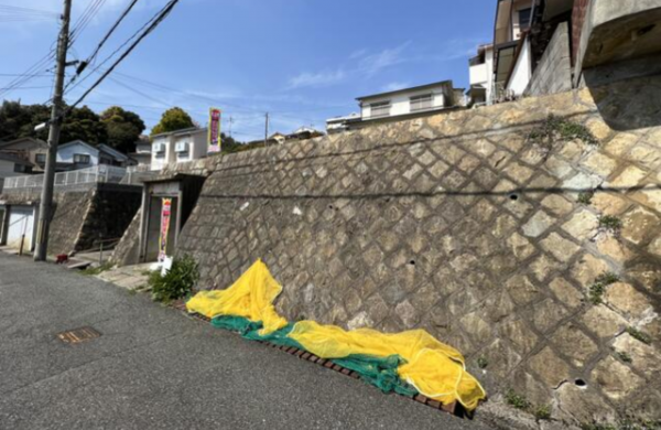 神戸市垂水区舞子坂、土地の前面道路を含む現地写真画像です
