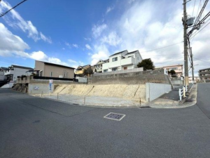 神戸市垂水区南多聞台、土地の前面道路を含む現地写真画像です