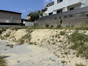 神戸市垂水区南多聞台、土地の前面道路を含む現地写真画像です