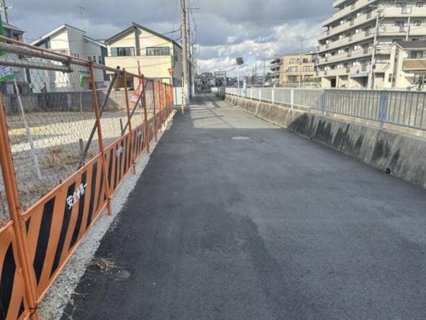 神戸市垂水区福田、土地の前面道路を含む現地写真画像です