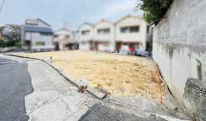 神戸市垂水区舞子台、土地の前面道路を含む現地写真画像です