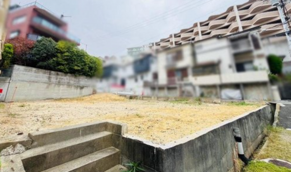 神戸市垂水区舞子台、土地の前面道路を含む現地写真画像です