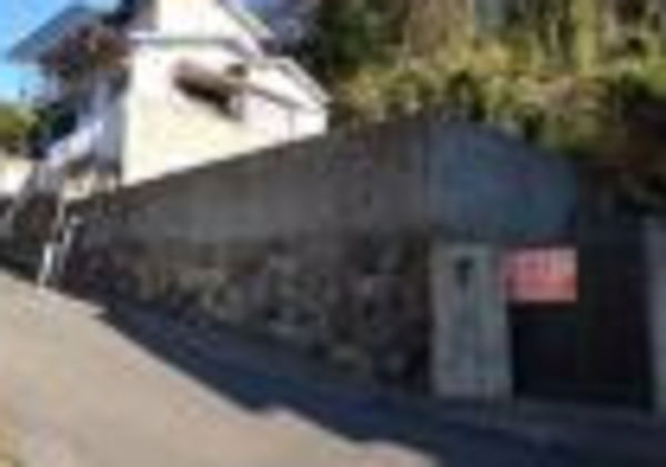 神戸市垂水区塩屋町、土地の前面道路を含む現地写真画像です