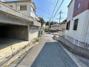 神戸市垂水区舞子坂、土地の前面道路を含む現地写真画像です