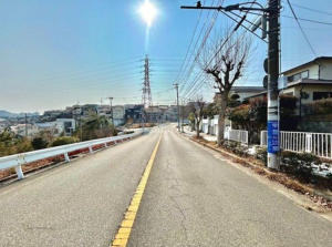 神戸市垂水区狩口台、土地の前面道路を含む現地写真画像です