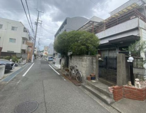 神戸市垂水区馬場通、土地の前面道路を含む現地写真画像です
