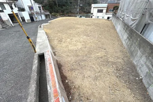 神戸市垂水区舞子台、土地の前面道路を含む現地写真画像です