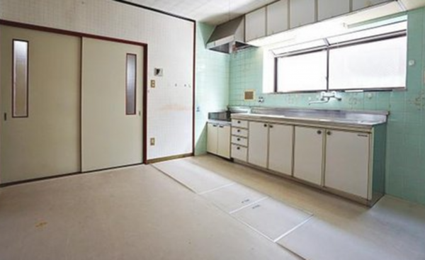 神戸市垂水区西舞子、中古一戸建てのキッチン画像です