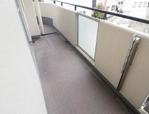 神戸市垂水区清水が丘、マンションのバルコニー画像です