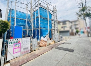 神戸市垂水区霞ケ丘、新築一戸建ての前面道路を含む現地写真画像です