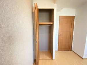 神戸市垂水区霞ケ丘、マンションの収納画像です