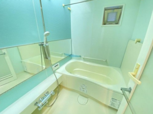 神戸市垂水区霞ケ丘、マンションの風呂画像です