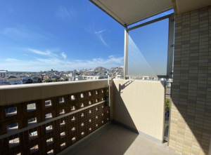 神戸市垂水区霞ケ丘、マンションのバルコニー画像です