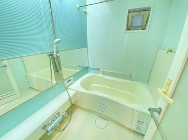 神戸市垂水区霞ケ丘、マンションの風呂画像です
