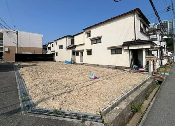 神戸市垂水区福田、新築一戸建ての前面道路を含む現地写真画像です