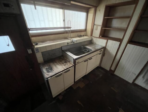 神戸市垂水区海岸通、中古一戸建てのキッチン画像です