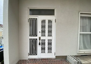 神戸市垂水区舞子坂、中古一戸建ての玄関画像です