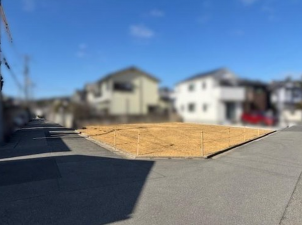 神戸市垂水区星陵台、土地の前面道路を含む現地写真画像です