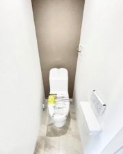 神戸市垂水区海岸通、マンションのトイレ画像です