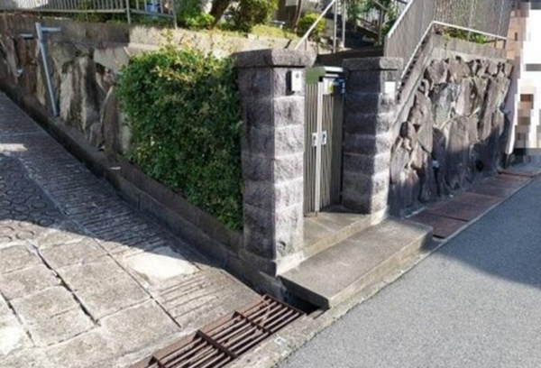 神戸市垂水区千代が丘、土地の前面道路を含む現地写真画像です