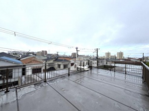 神戸市垂水区星陵台、中古一戸建てのバルコニー画像です