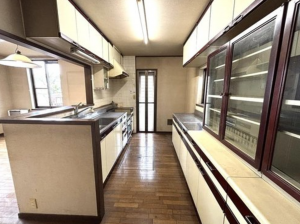 神戸市垂水区星陵台、中古一戸建てのキッチン画像です