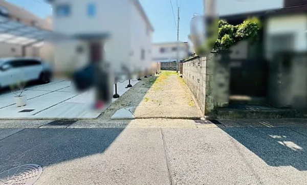 神戸市垂水区五色山、土地の前面道路を含む現地写真画像です